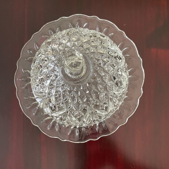 Vintage Anchor Hocking Clear Prescut Glass Round Dome Butter Dish - Picture 2 of 11